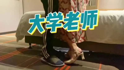 刚见面就迫不及待干柴烈火疯狂做爱